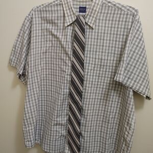 Arrow Short-Sleeve Plaid Button-Down Shirt in White and Gray